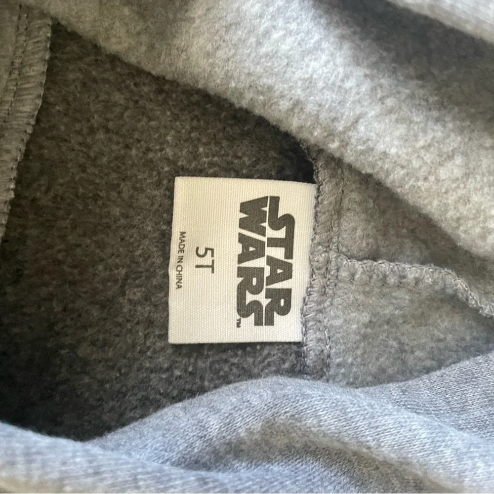 Star Wars Baby Yoda Hologram sweat/hoodie set of 2.‎ Grogu. Kids size 5T